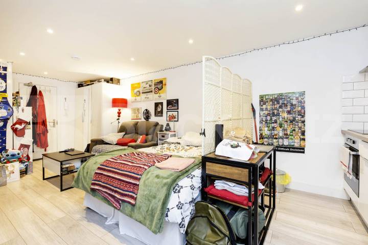 Modern studio set in a beautiful location Kilburn Lane , Queens Park